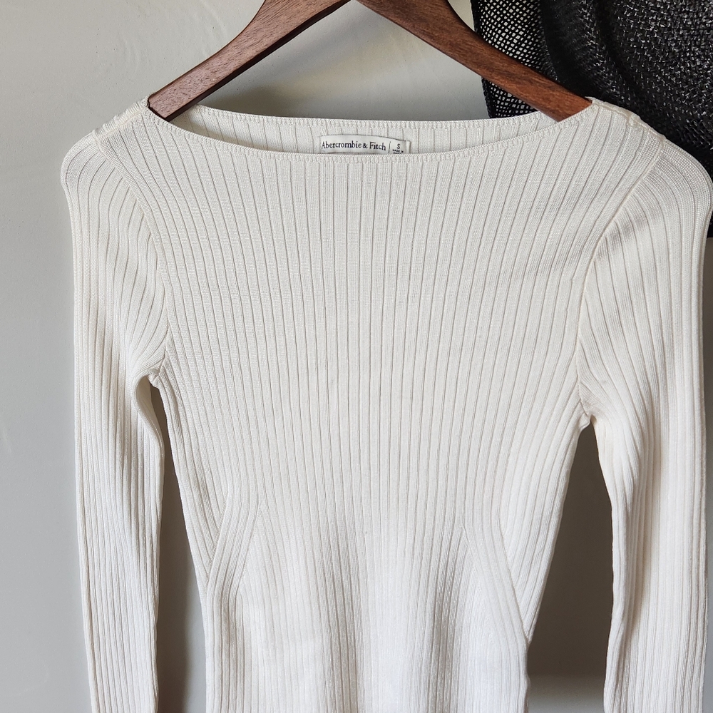 Abercrombie & Fitch Women's Cream Glossy Ribbed Slash Sweater Top (SOLD)